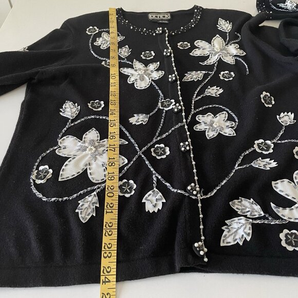 VTG Berek Sweater Cardigan Floral Bling Applique Pearls Black White 50's Medium - Picture 7 of 11